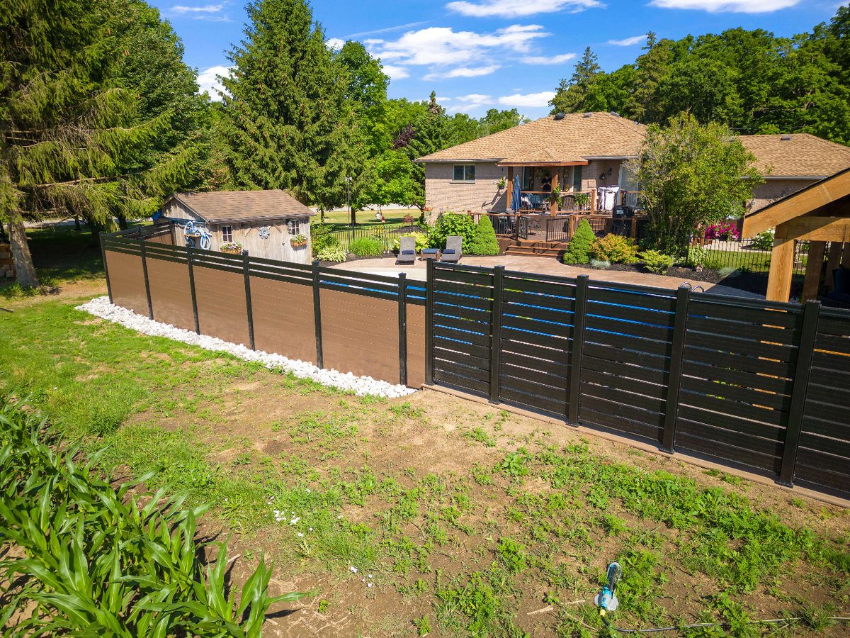 16537-Wyton-Road-Thorndale-Premiere-Fencing