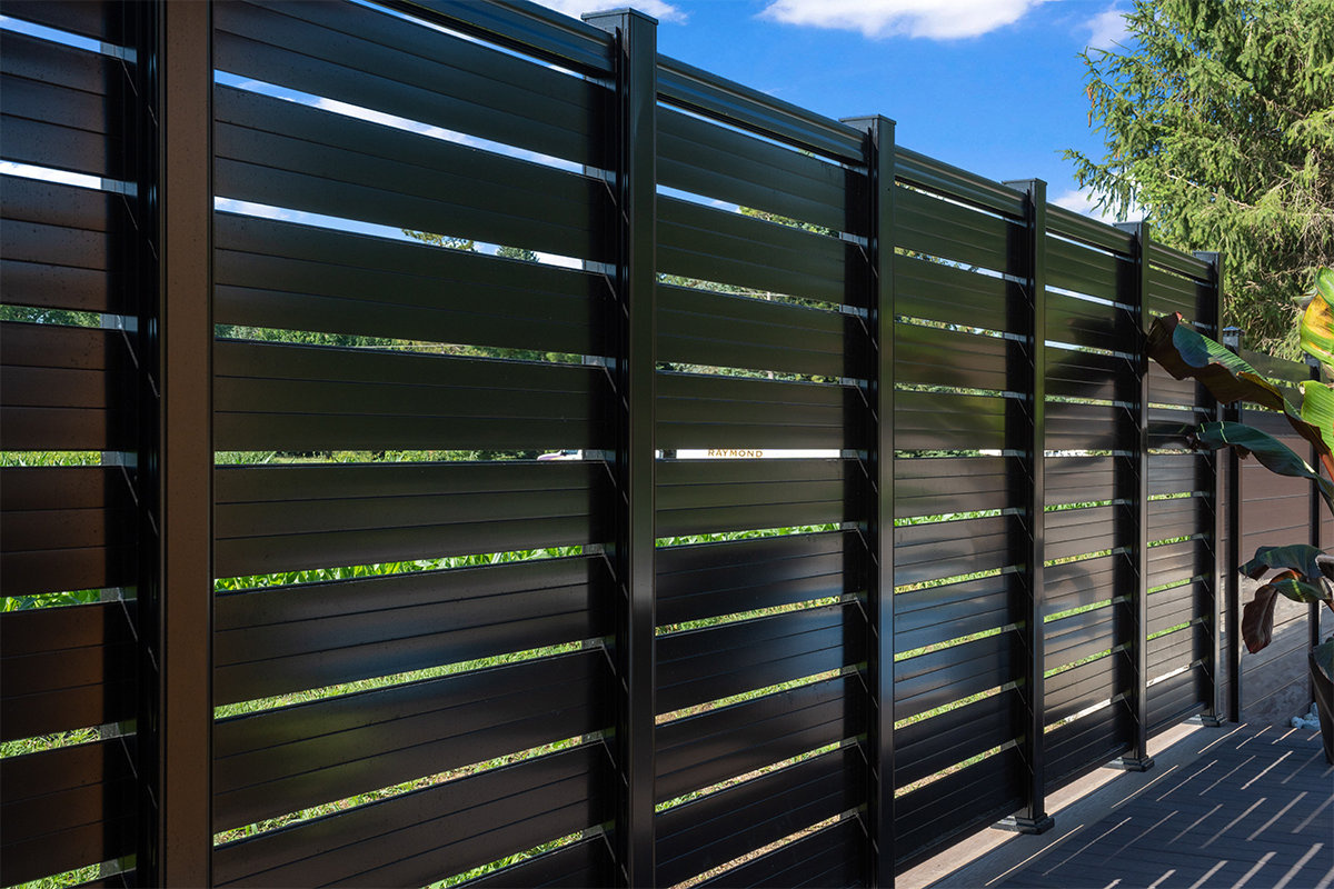 16537-Wyton-Road-Thorndale-Premiere-Fencing